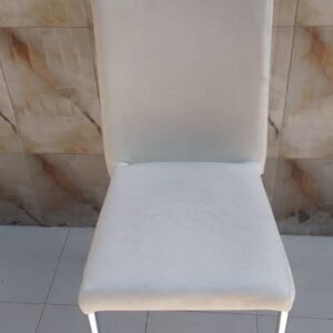 Chaise Blanches